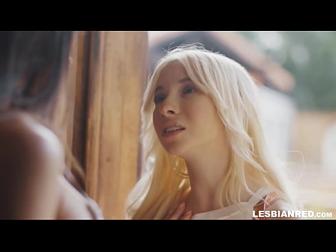 ❤️ Tagann an cailín abhaile cúpla mí ina dhiaidh sin agus itheann sí pussy a leasmham ❤️❌ Super porn ag ga.xxxhdporn.ru ❌️