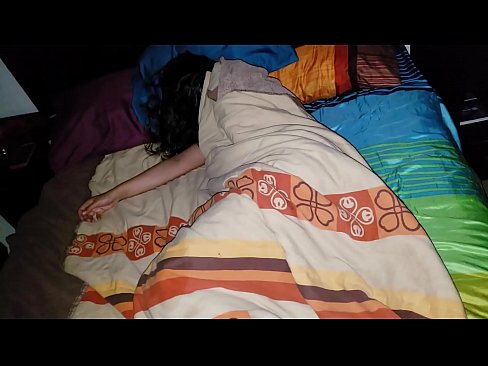 ❤️ Stepson ag bualadh lena leasmháthair óg agus í ina codladh. ❤️❌ Super porn ag ga.xxxhdporn.ru ❌️